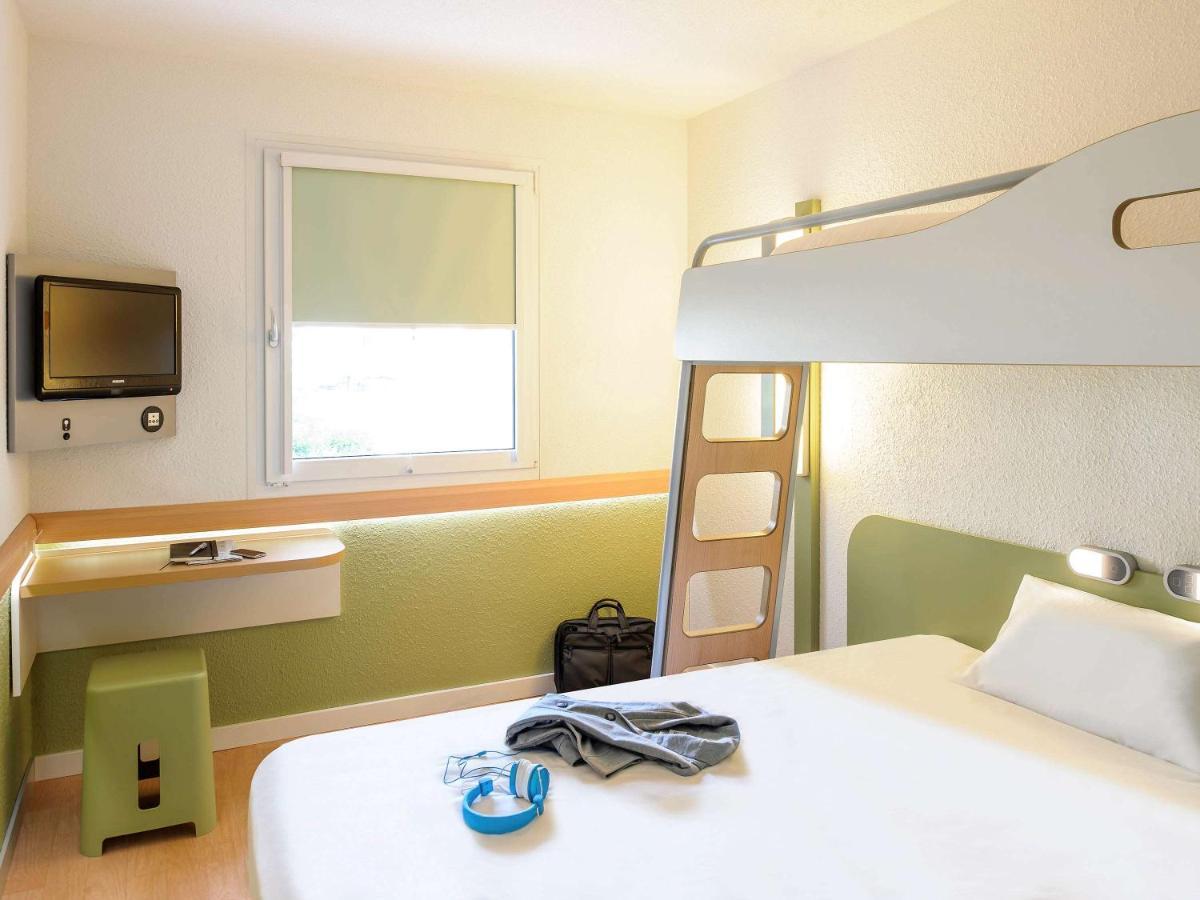 Ibis Budget Newport Exterior photo